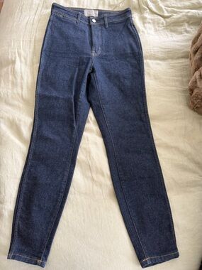 Everlane Women's Dark Indigo Way high High-Rise Skinny Jeans. Organic cotton